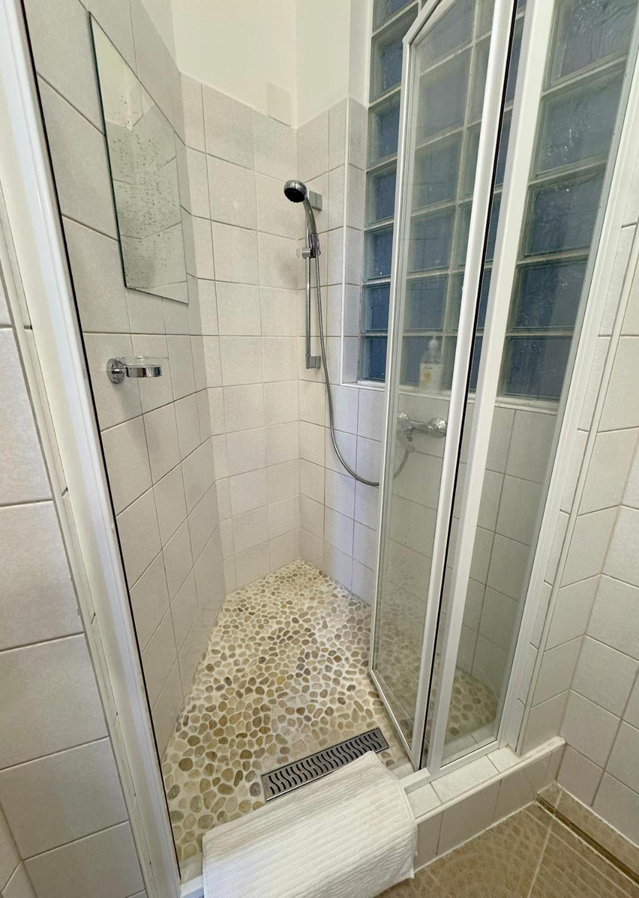 Elegant 125m2 In Center Of Apartament