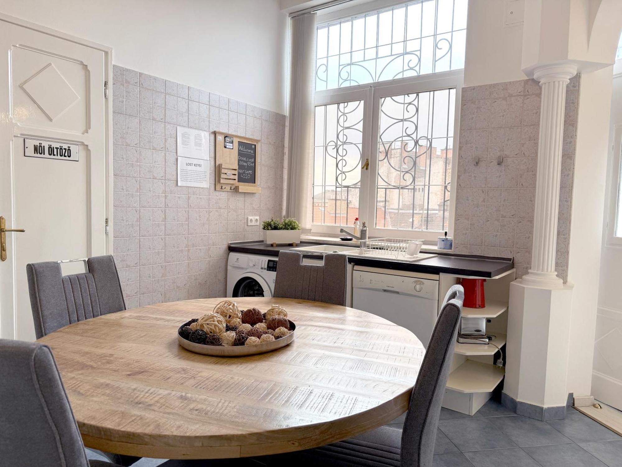 Elegant 125m2 In Center Of Apartament *