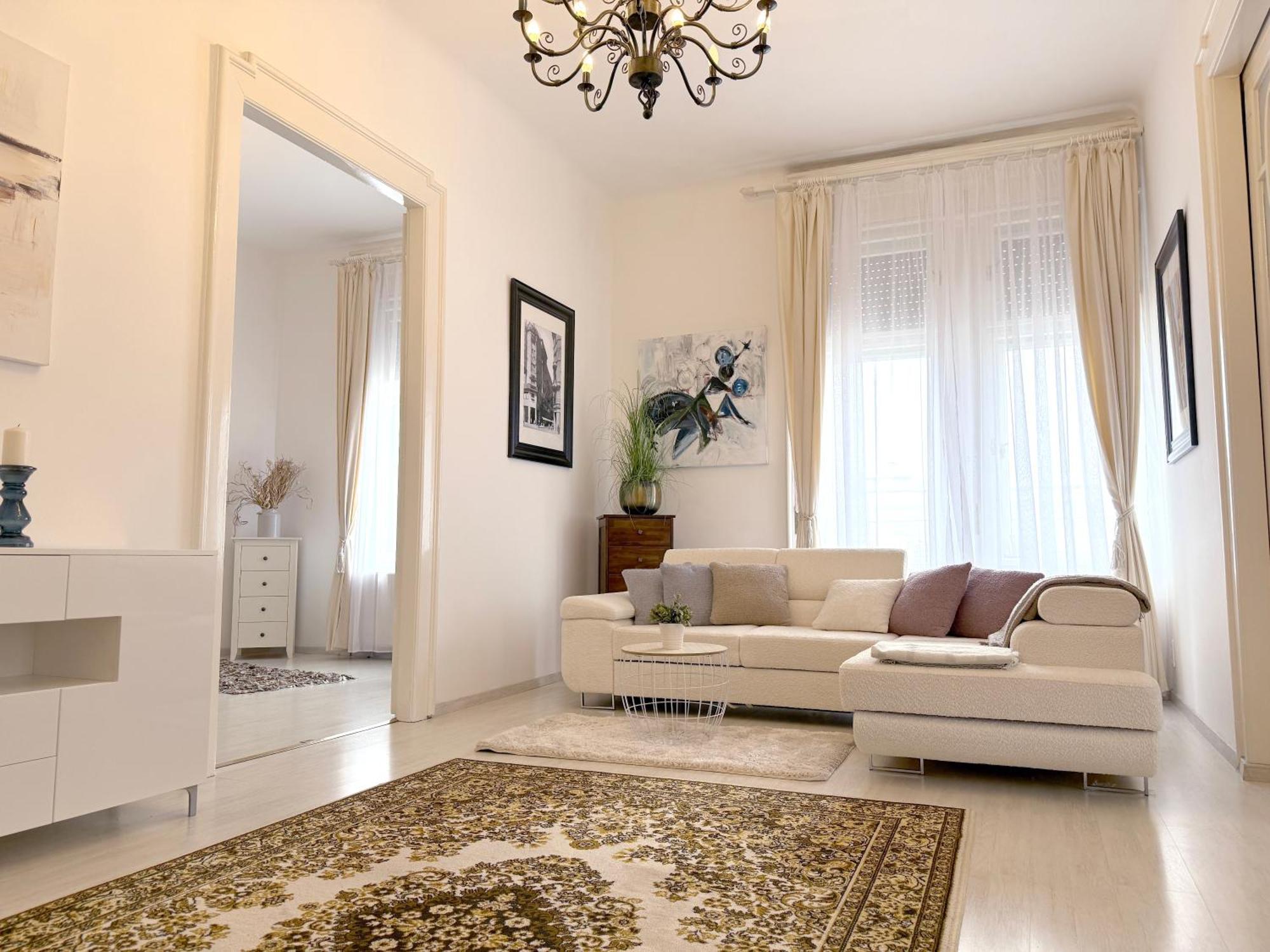 Elegant 125m2 In Center Of Budapesta